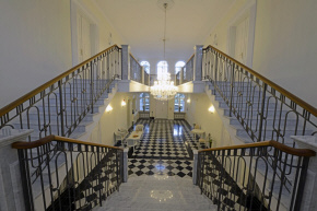 luksusowy hotel Warszawa pałac pole golfowe SPA wypoczynek w Polsce Sobienie Królewskie